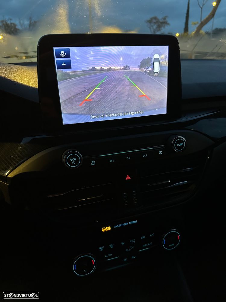 Ford Focus 1.5 TDCi EcoBlue ST-Line - 9