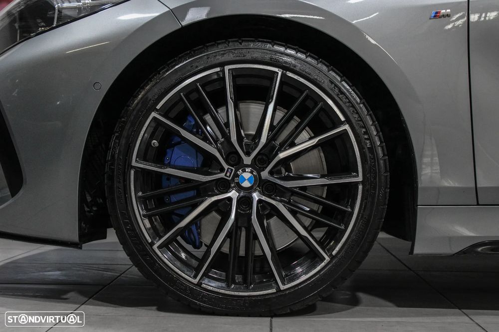 BMW M135i xDrive - 15