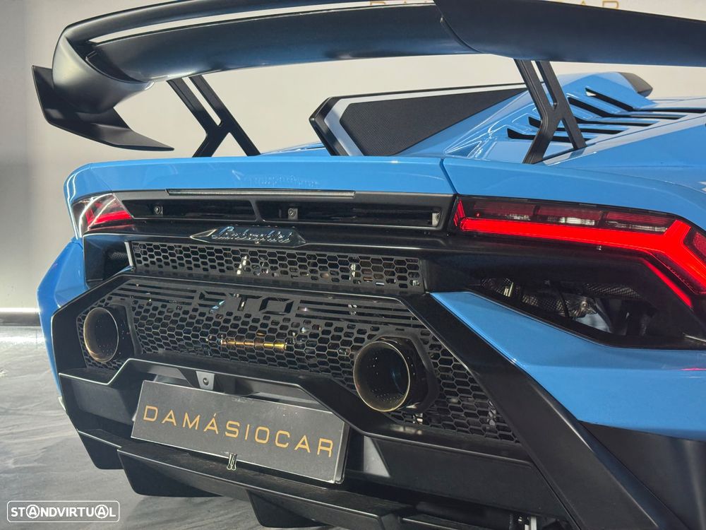 Lamborghini Huracán STO - 8