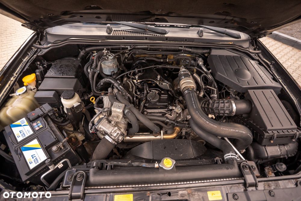 Nissan Pathfinder 2.5 DCi Elegance - 36