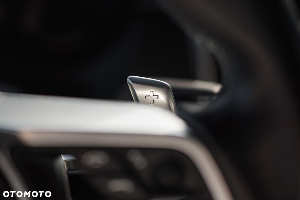 Porsche Macan Standard - 26