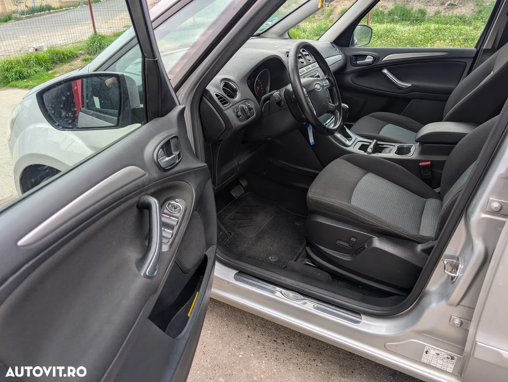 Ford Galaxy 2.0 TDCi DPF Aut. Ghia - 6