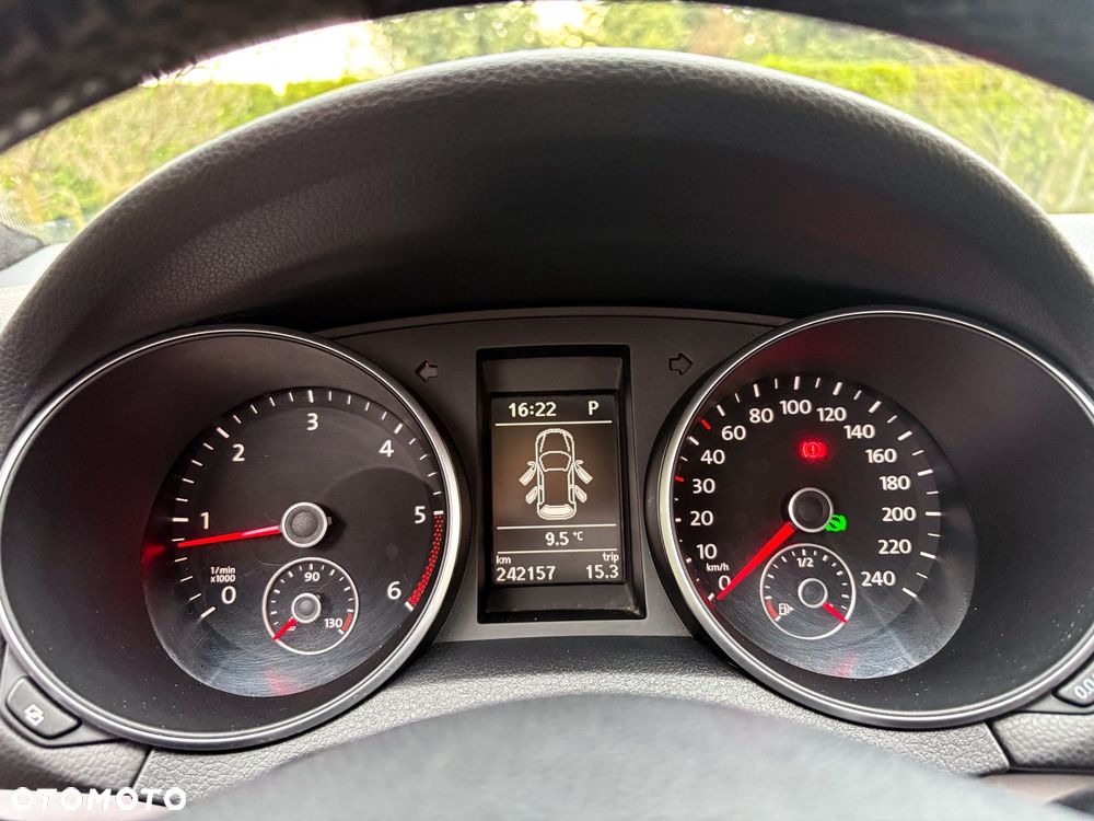 Volkswagen Golf 2.0 TDI Highline DSG - 9