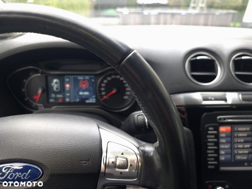 Ford S-Max - 22