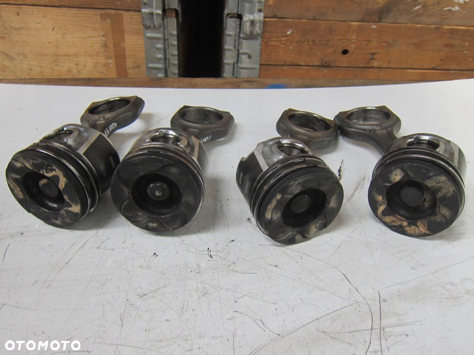 TŁOK KORBOWÓD CITROEN BERLINGO 1.6 HDI 9H03 - 3