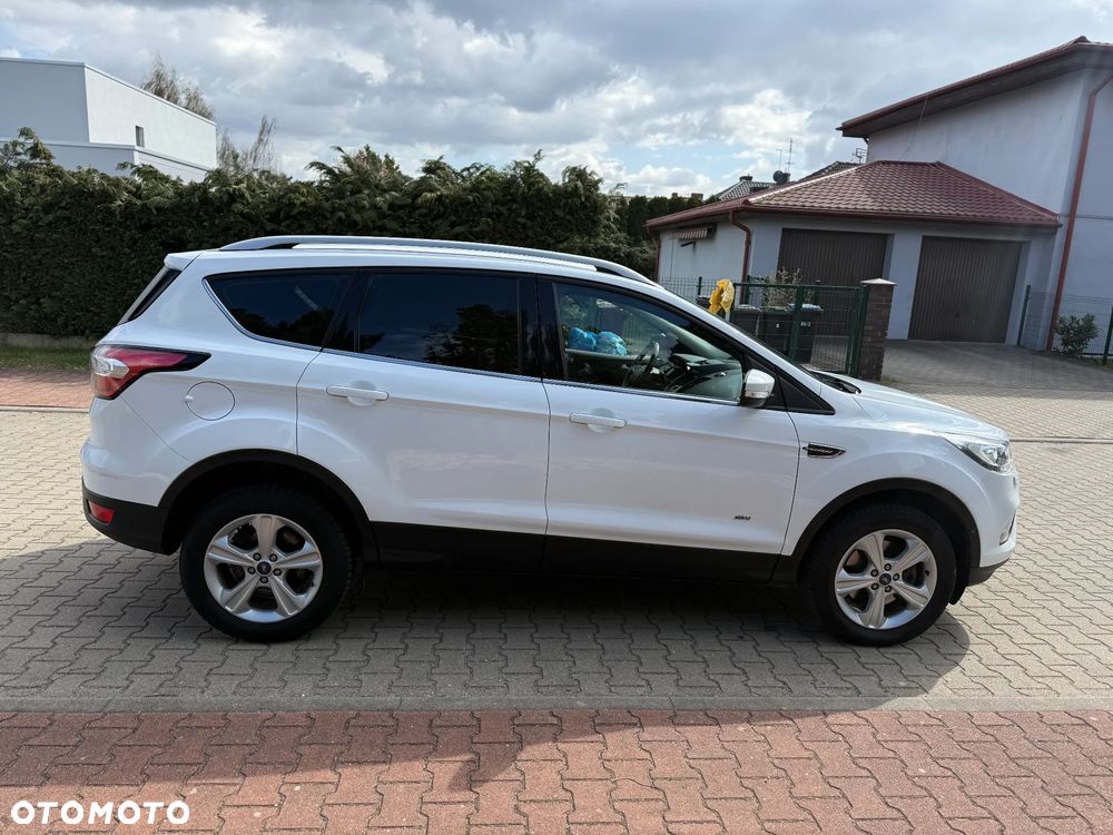 Ford Kuga - 16