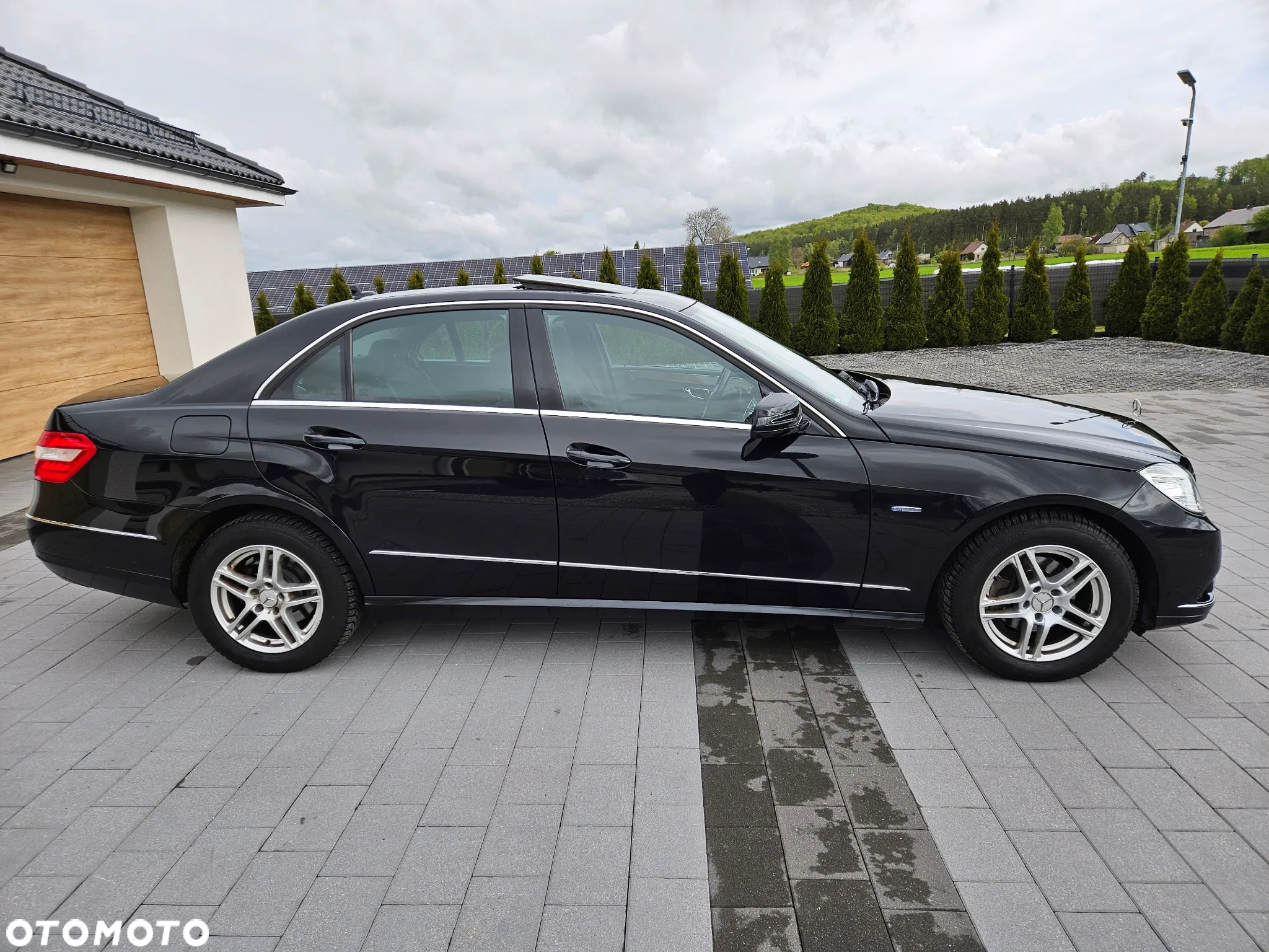 Mercedes-Benz Klasa E 200 CGI BlueEFFICIENCY 7G-TRONIC Avantgarde - 30
