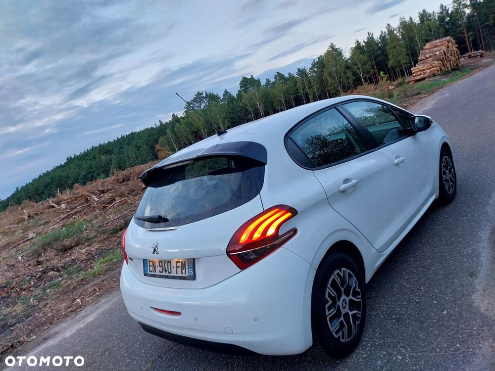 Peugeot 208 - 27