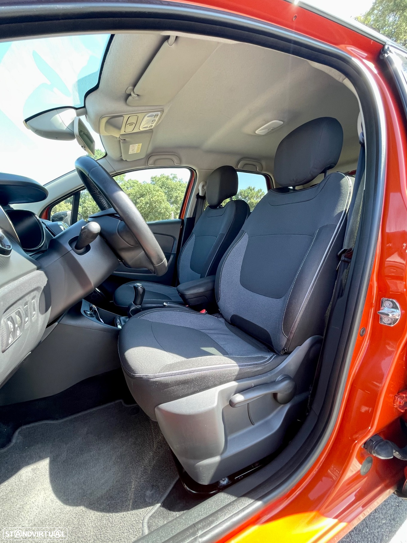 Renault Captur 1.5 dCi Exclusive - 11