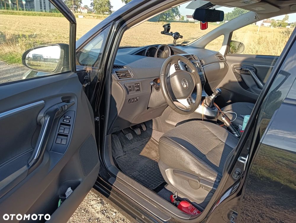 Toyota Verso 1.6 D-4D Active 7os - 15