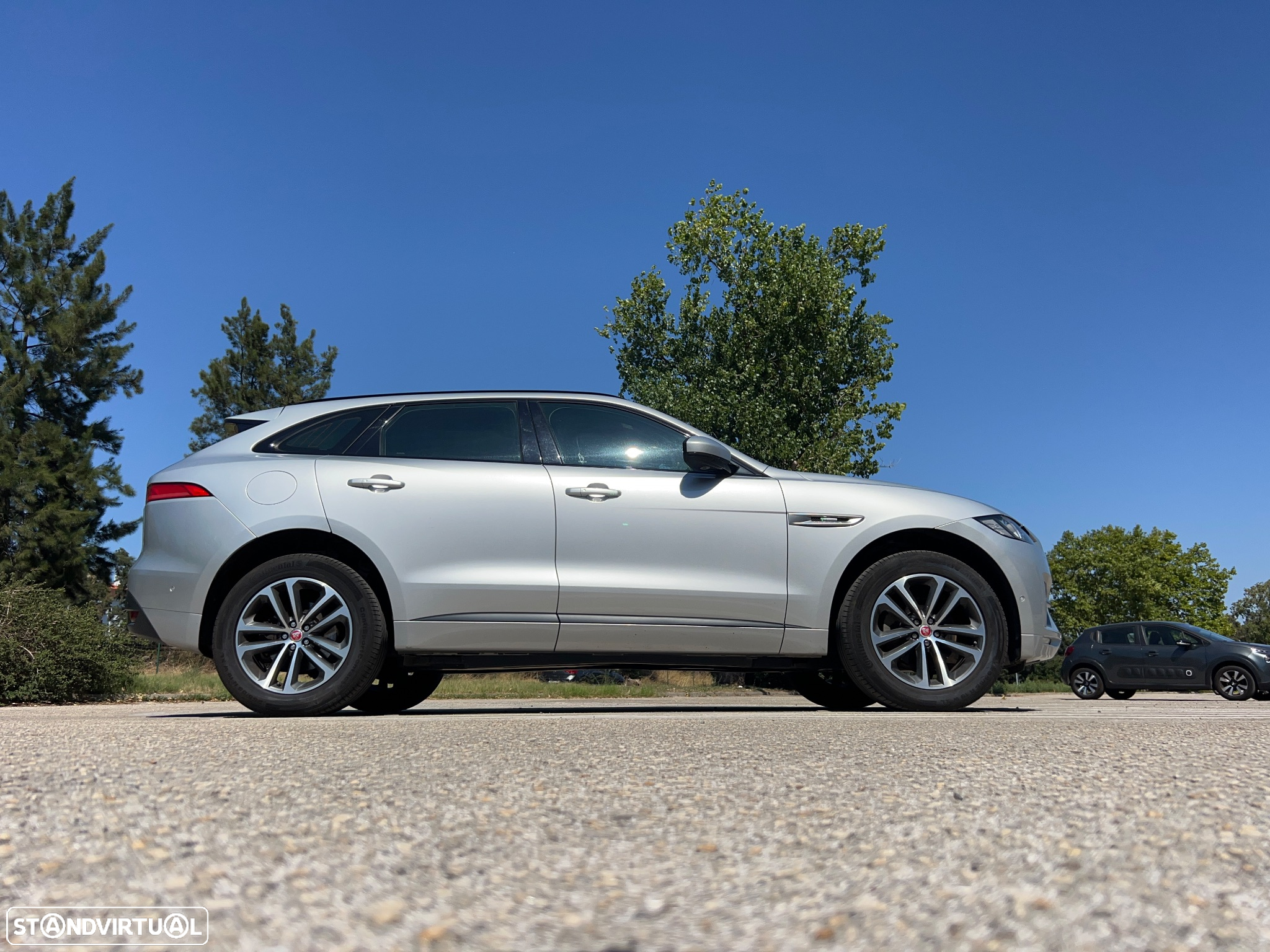 Jaguar F-Pace 2.0 i4D R-Sport Aut. - 25