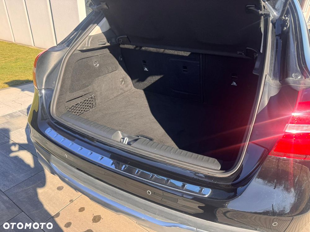 Mercedes-Benz GLA 180 d - 13