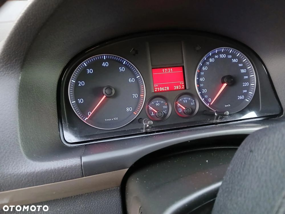 Volkswagen Touran 1.4 TSI Cross - 4