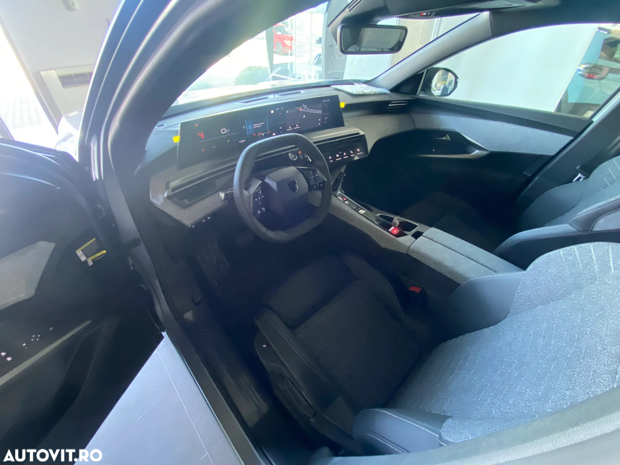 Peugeot 3008 Hybrid 145 e-DSC6 Allure - 8