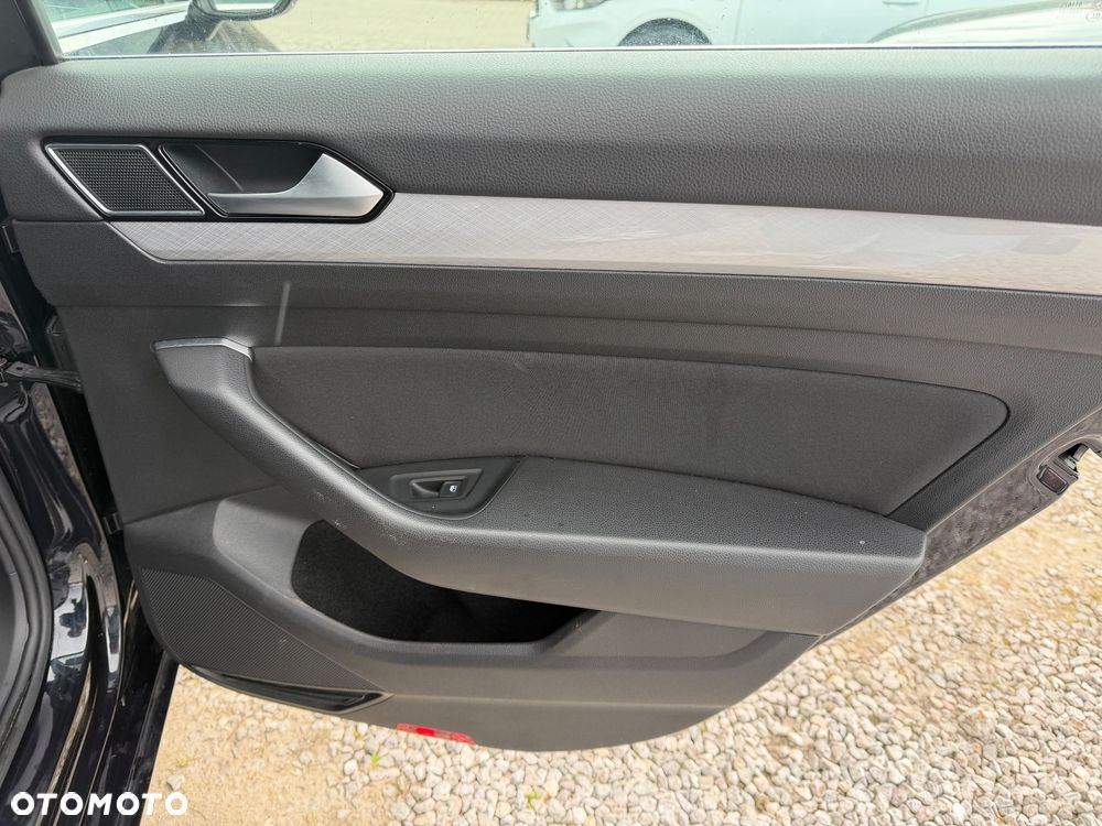 Volkswagen Passat 1.5 TSI EVO Business DSG - 27
