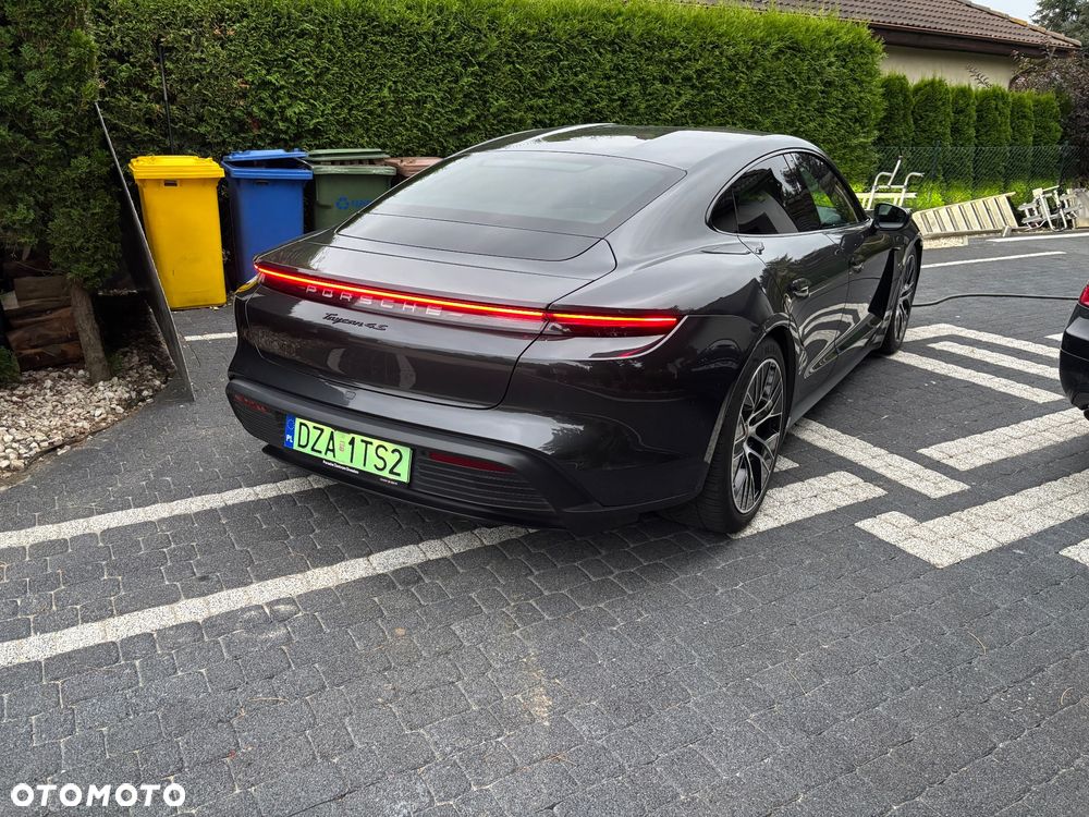 Porsche Taycan 4S - 19