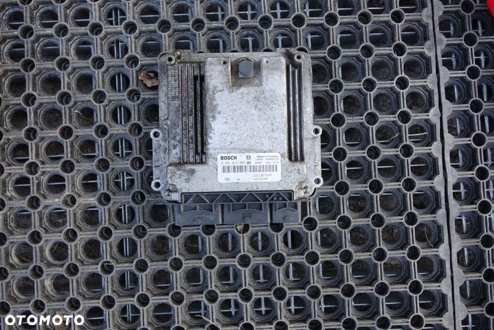 STEROWNIK SILNIKA KOMPUTER ECU RENAULT CAPTUR I 1.5 DCI 0281019889 - 1