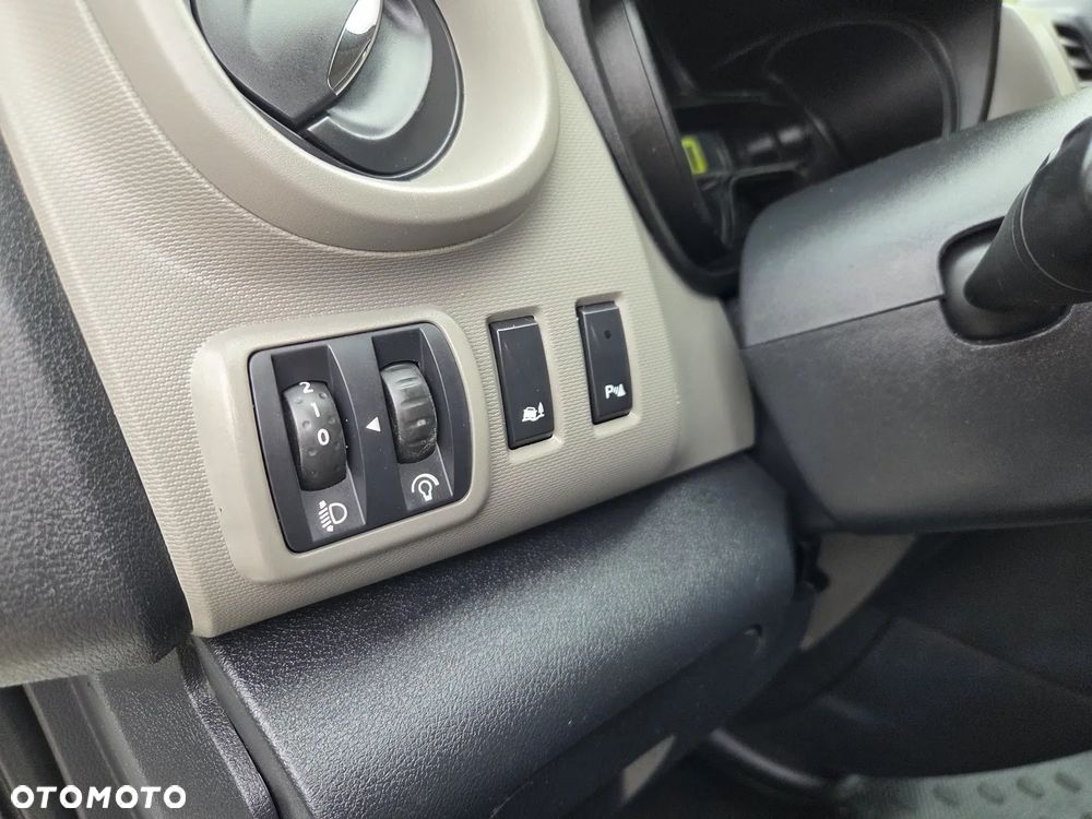 Renault Trafic - 22
