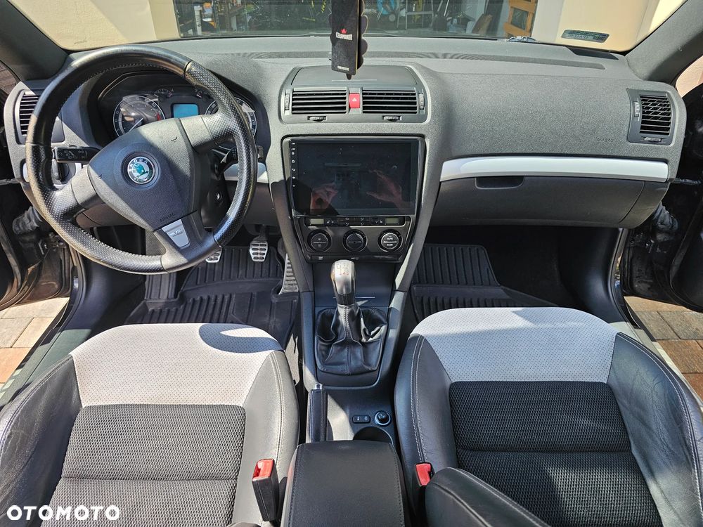 Skoda Octavia 2.0 TDI RS - 6