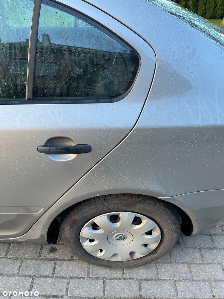 Skoda Octavia 1.6 - 13