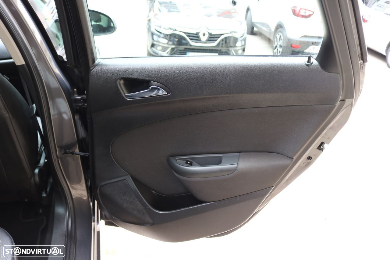 Opel Astra Sports Tourer 1.3 CDTi Executive S/S - 33