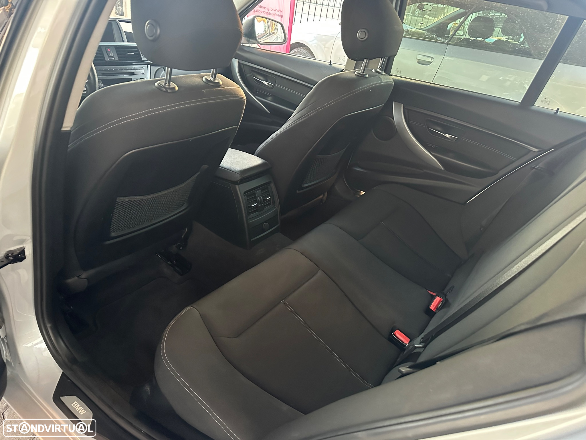 BMW 318 d Touring Line Sport - 11