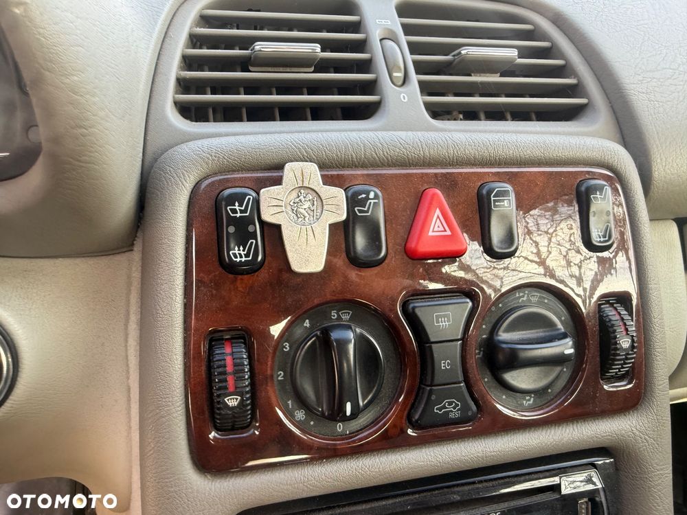 Mercedes-Benz CLK - 6