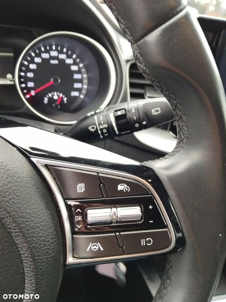 Kia Ceed 1.5 T-GDI M - 13