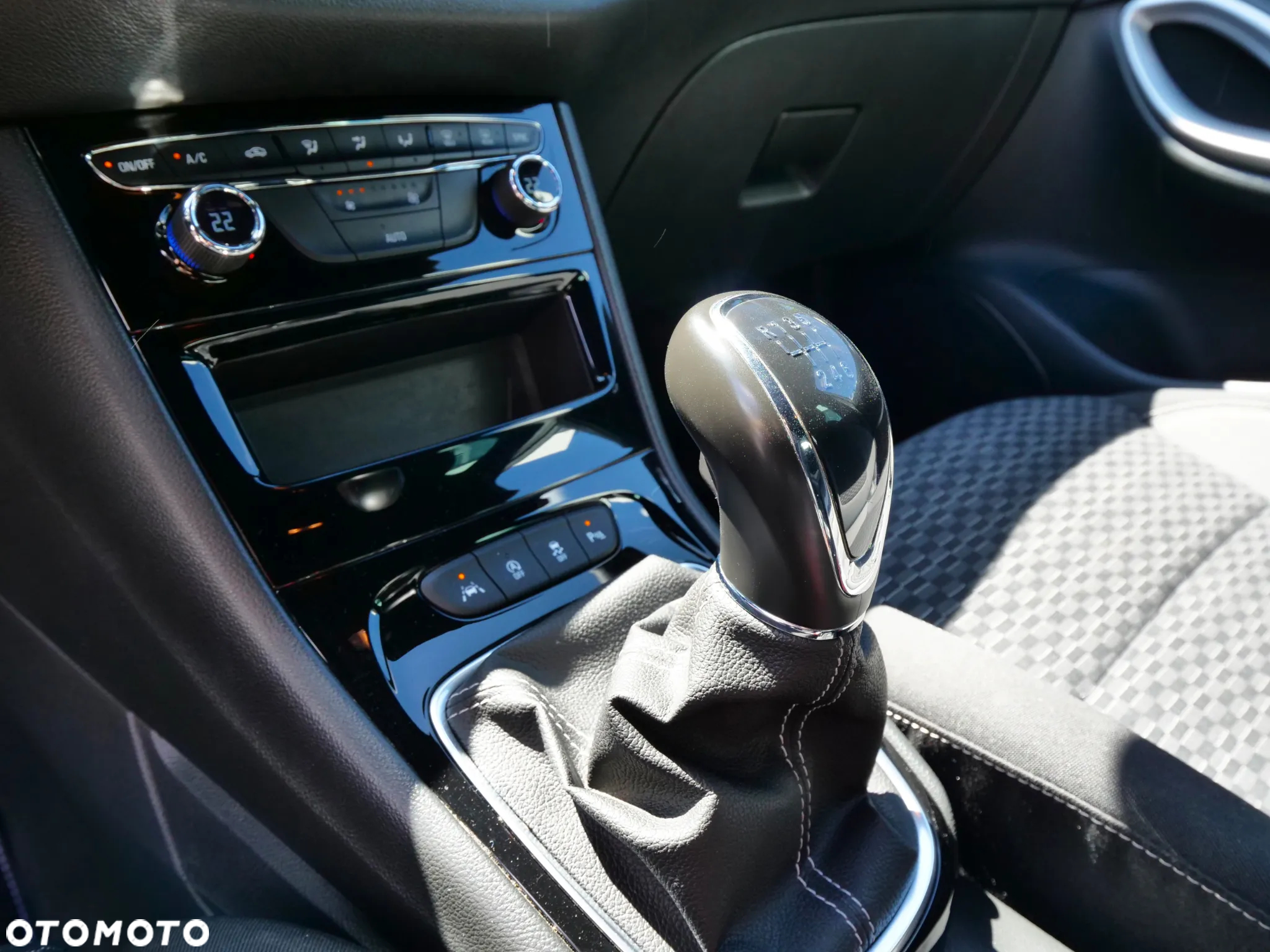 Opel Astra V 1.2 T GS Line S&S - 15