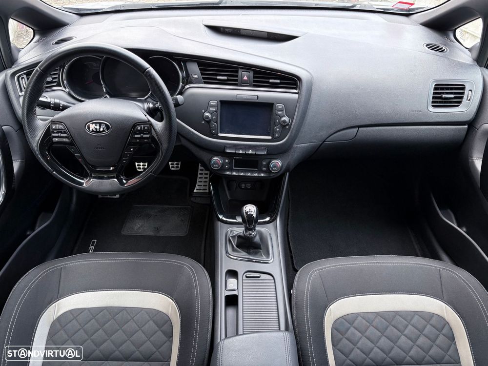 Kia Ceed 1.6 CRDi GT Line - 6