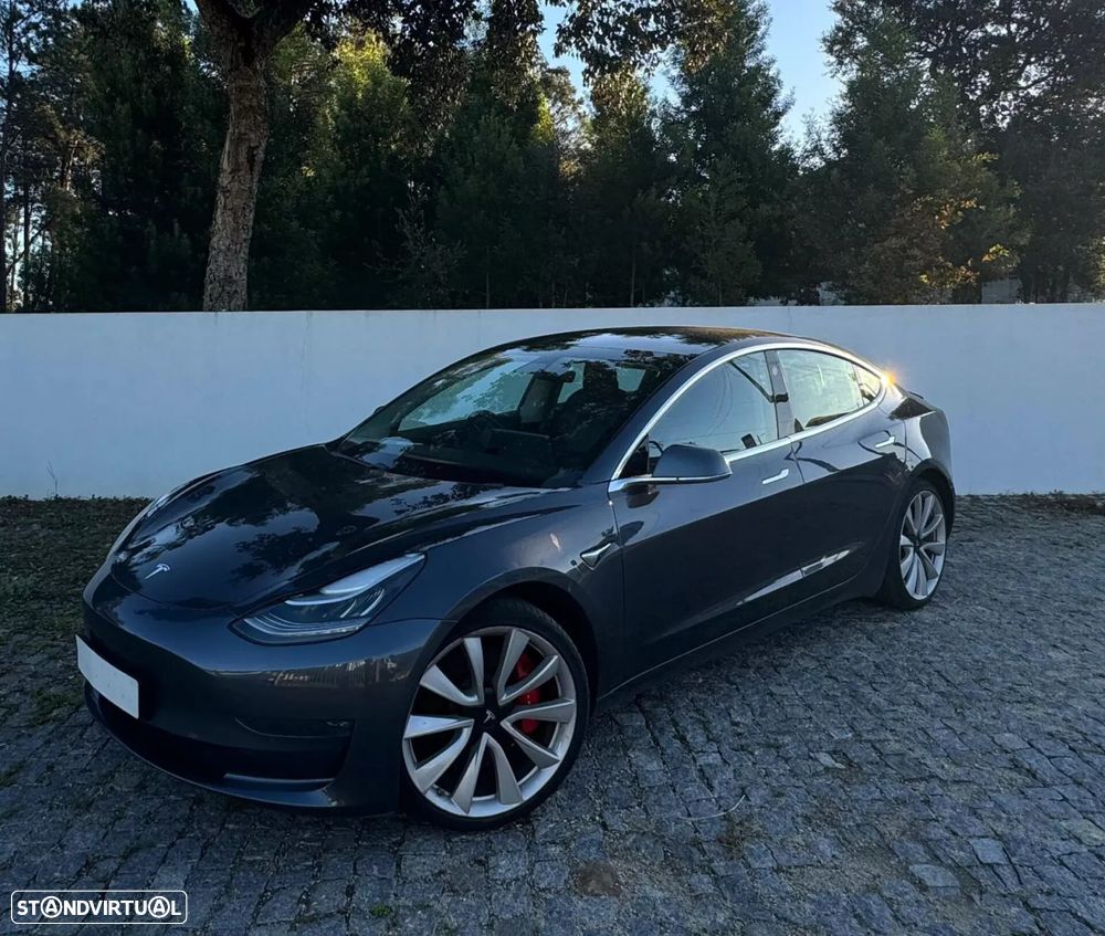 Tesla Model 3 - 6