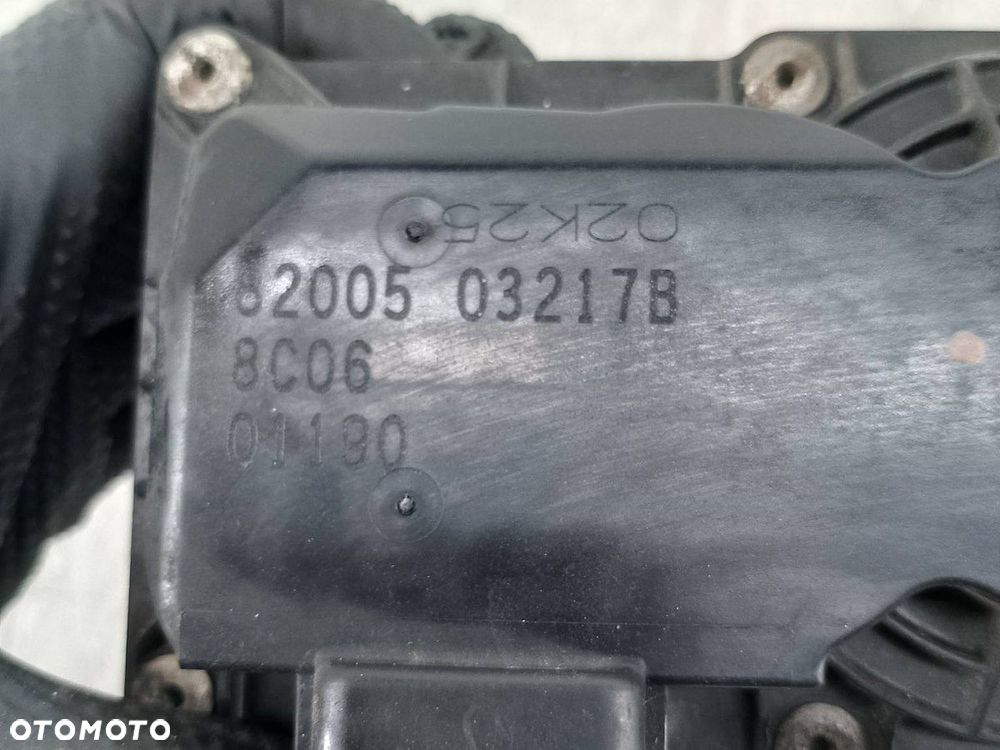 PRZEPUSTNICA RENAULT TWINGO II 8200503217B 1.2 - 7