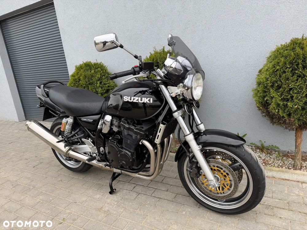 Suzuki GSX - 3
