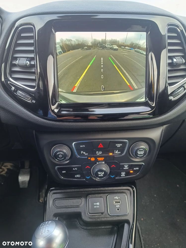Jeep Compass 1.3 T-GDI I4 Limited - 12