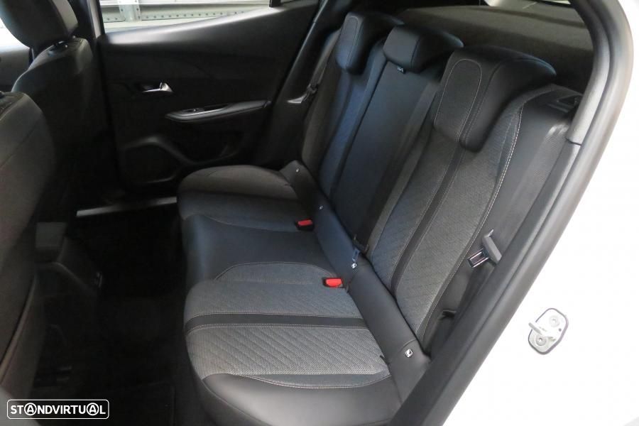 Peugeot 2008 1.2 Hybrid Allure e-DCS6 - 12