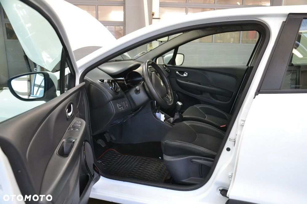 Renault Clio - 15