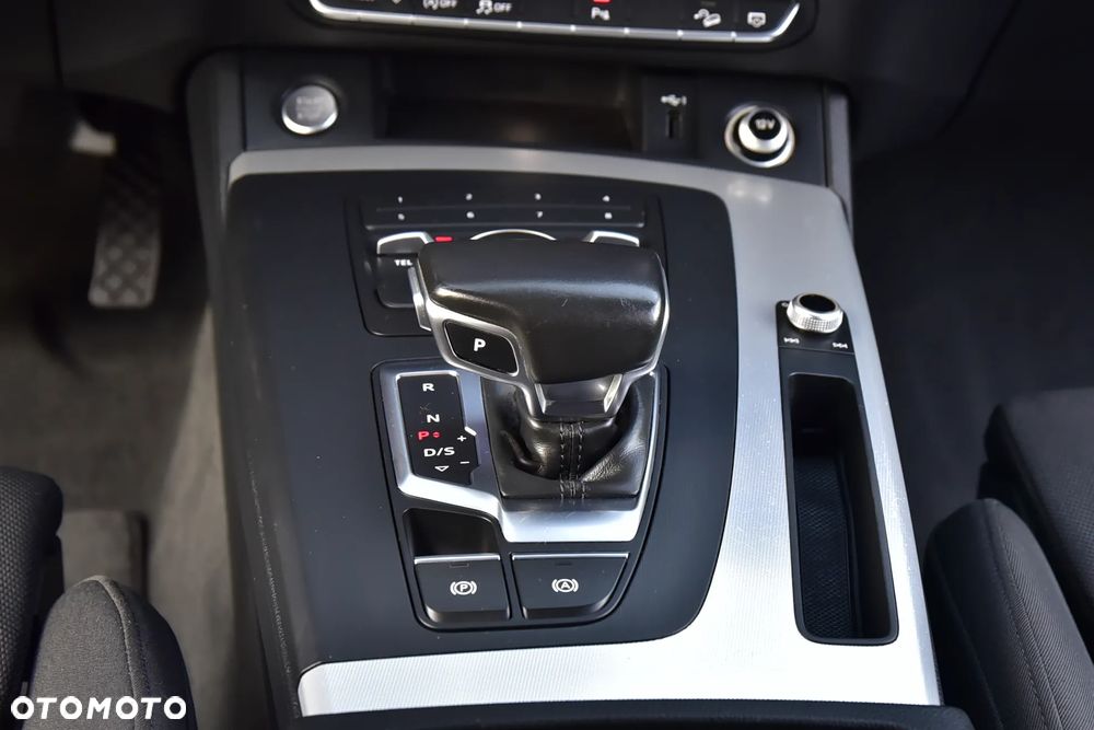 Audi Q5 2.0 TDI Quattro Design S tronic - 28