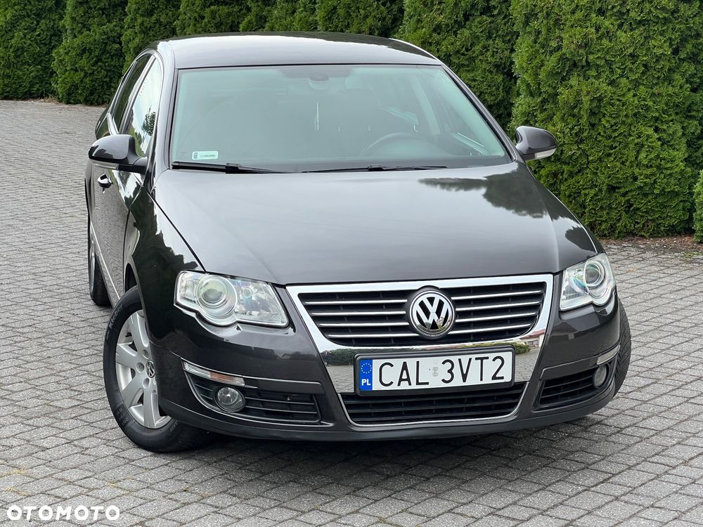 Volkswagen Passat 2.0 TDI Highline - 2