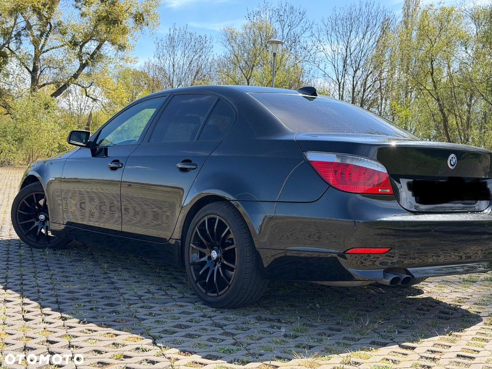 BMW Seria 5 525i - 2