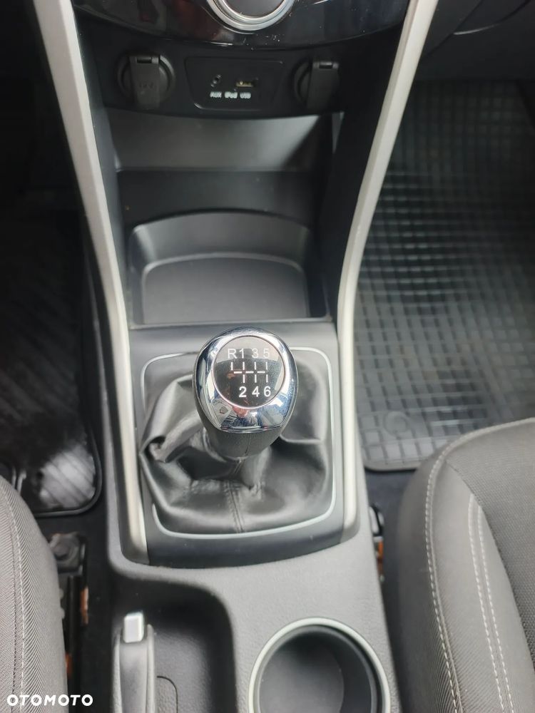 Hyundai i30 i30cw 1.4 Fifa World Cup Edition - 26