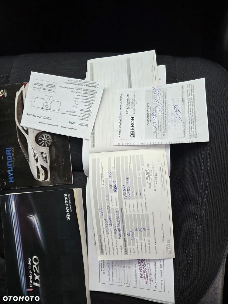 Hyundai ix20 1.4 Premium - 21