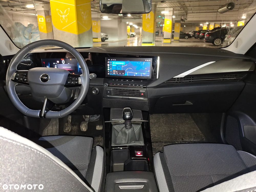 Opel Astra 1.2 T Business Edition S&S - 8