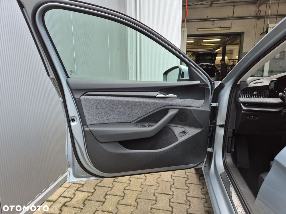 Skoda Superb 1.5 TSI mHEV Drive DSG - 18