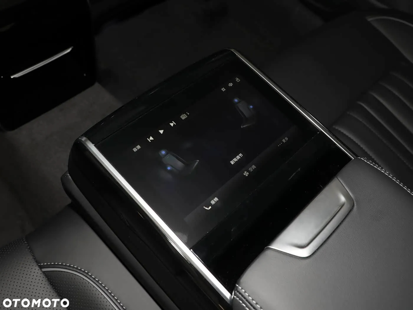 Hongqi H9 Standard - 26