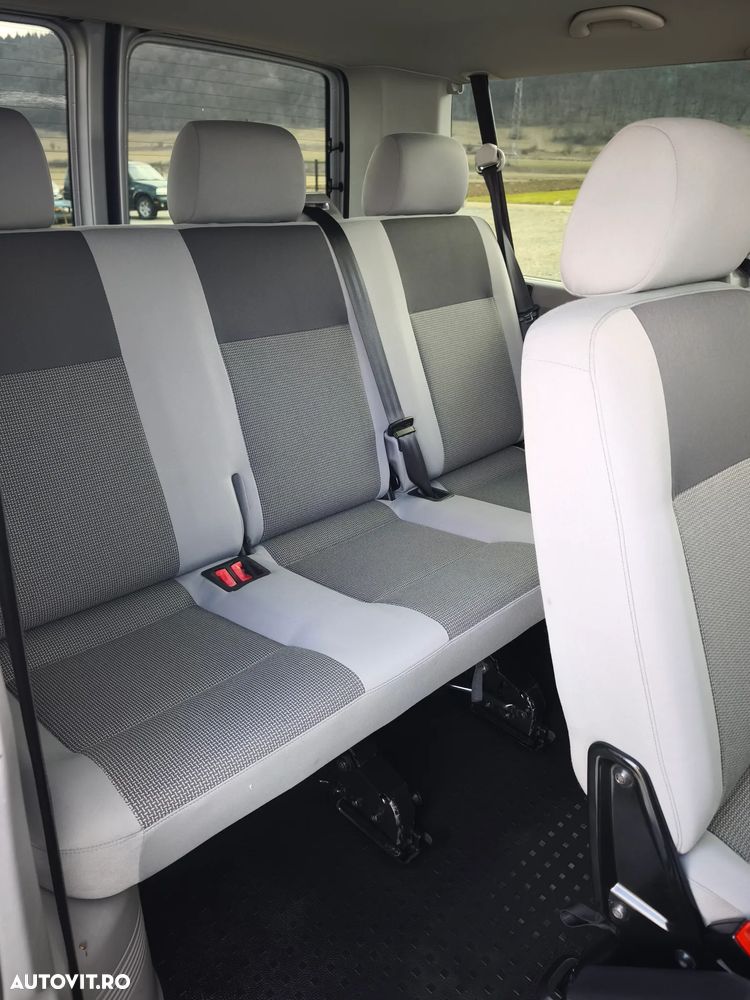 Volkswagen Caravelle - 15