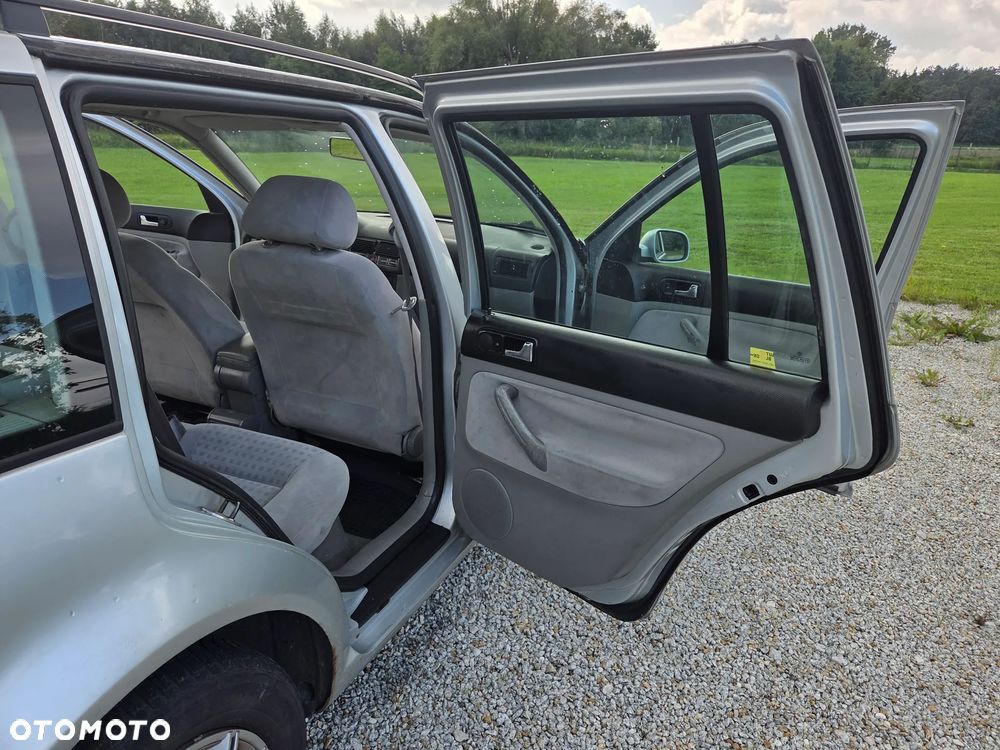 Volkswagen Golf Variant - 12