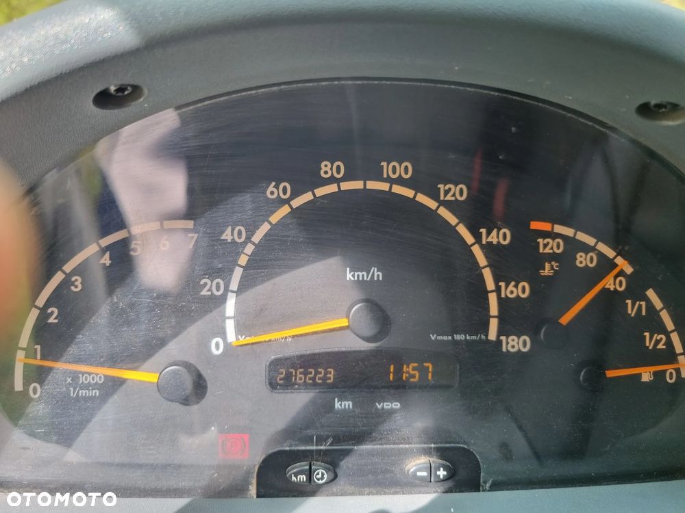 Mercedes-Benz Sprinter - 12