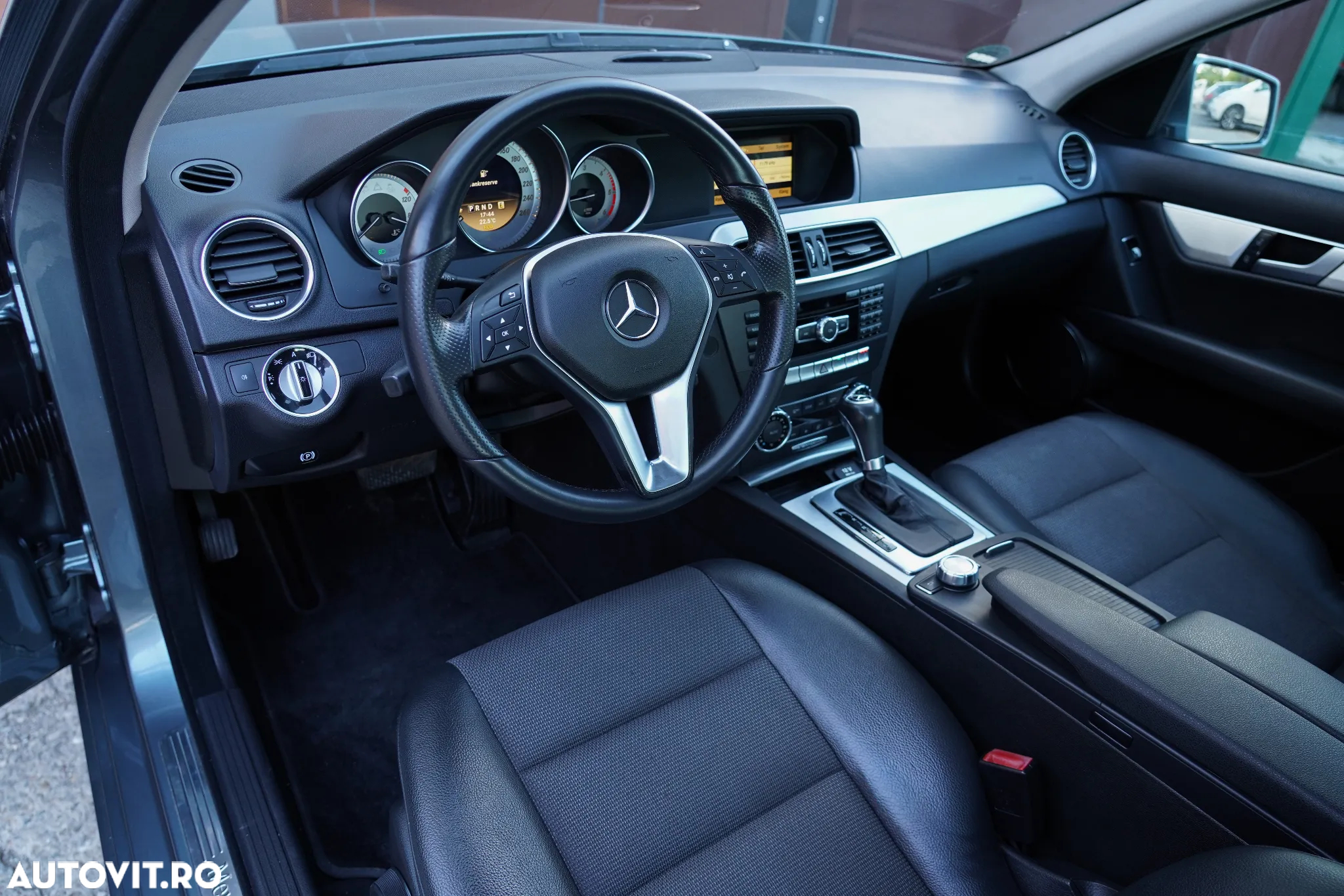 Mercedes-Benz C 220 (BlueTEC) d 7G-TRONIC Avantgarde - 10