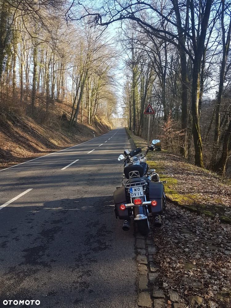 Harley-Davidson Touring Road King - 3