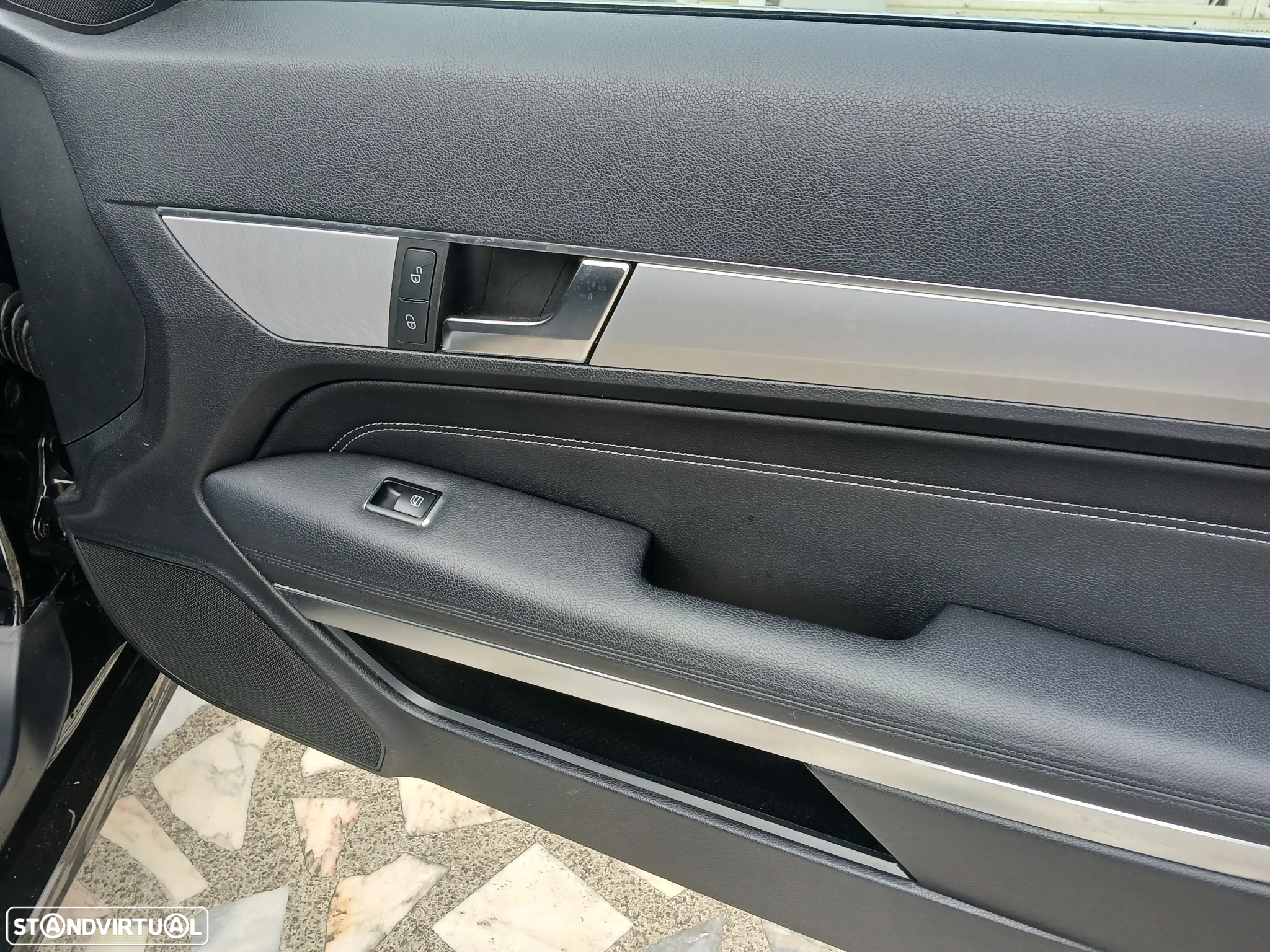Mercedes-Benz E 220 CDi BlueEfficiency Auto - 26